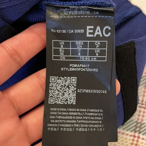 Guess Blue Black Bandage Mini Skirt Size S Y2K Sexy Bodycon Stretch - Picture 8 of 8